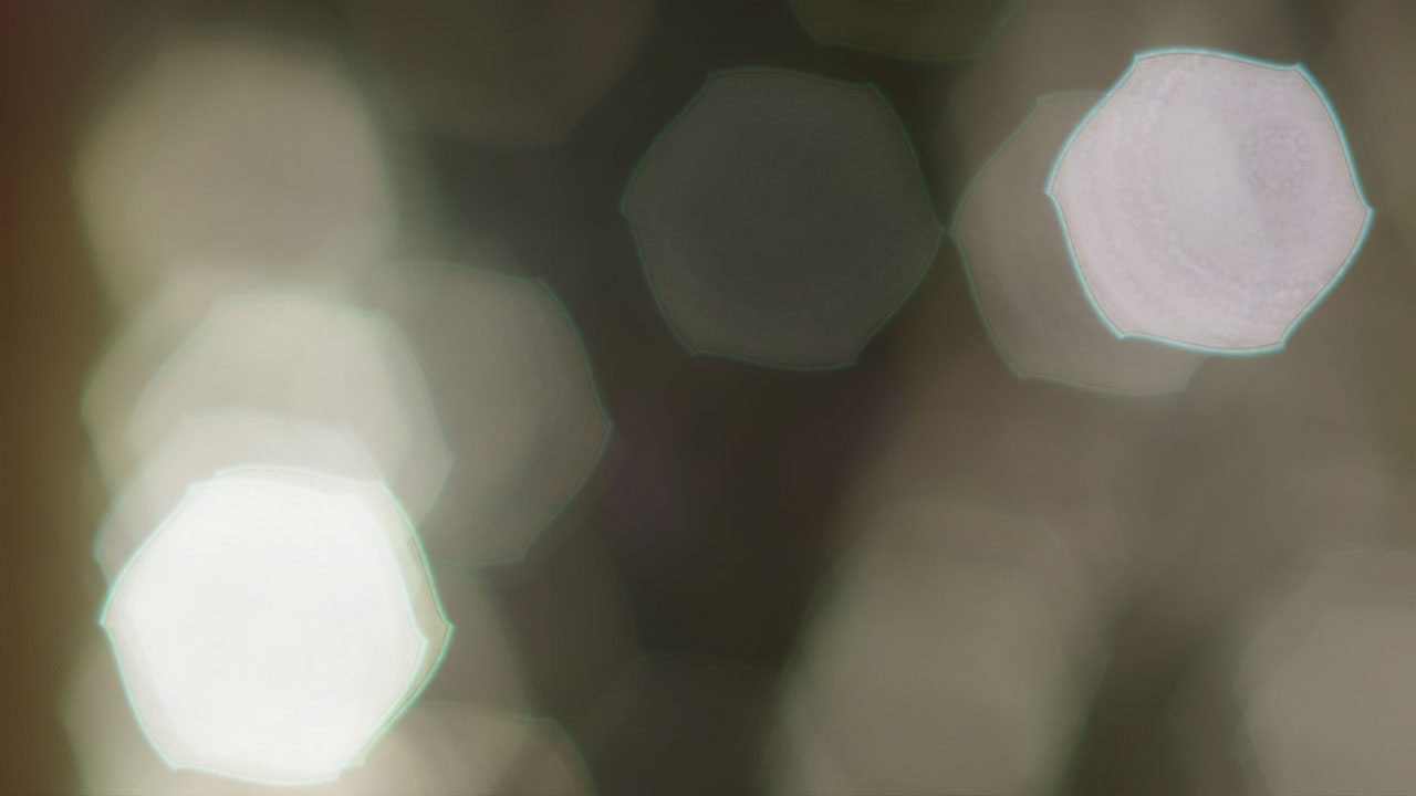 さまざまなボケ味と特殊な絞り形状表現(手裏剣ボケなど)